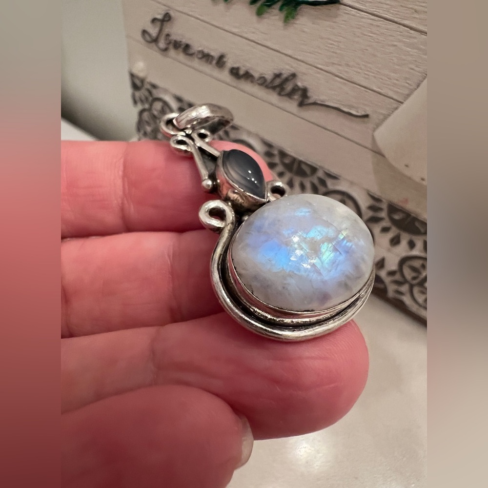 vintage sterling Silver moonstone Pendant
